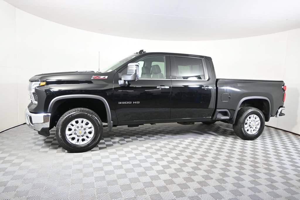 Used 2025 Chevrolet Silverado 3500 LTZ w/ LTZ Convenience Package AWD/4WD image 2