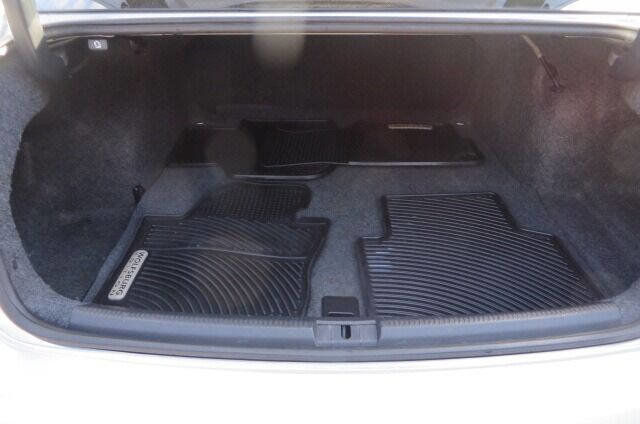 Used 2014 Volkswagen Passat 1.8T Wolfsburg Edition image 15