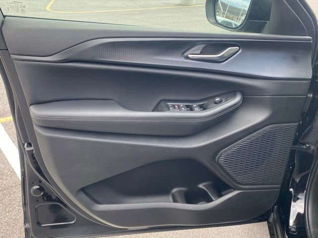 New 2025 Jeep Grand Cherokee Laredo X w/ Luxury Tech Group I image 12