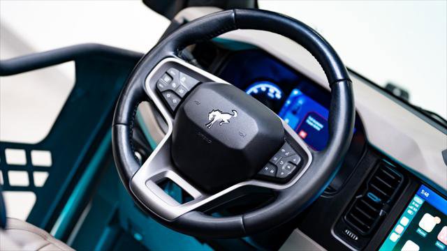 Used 2023 Ford Bronco Wildtrak image 26