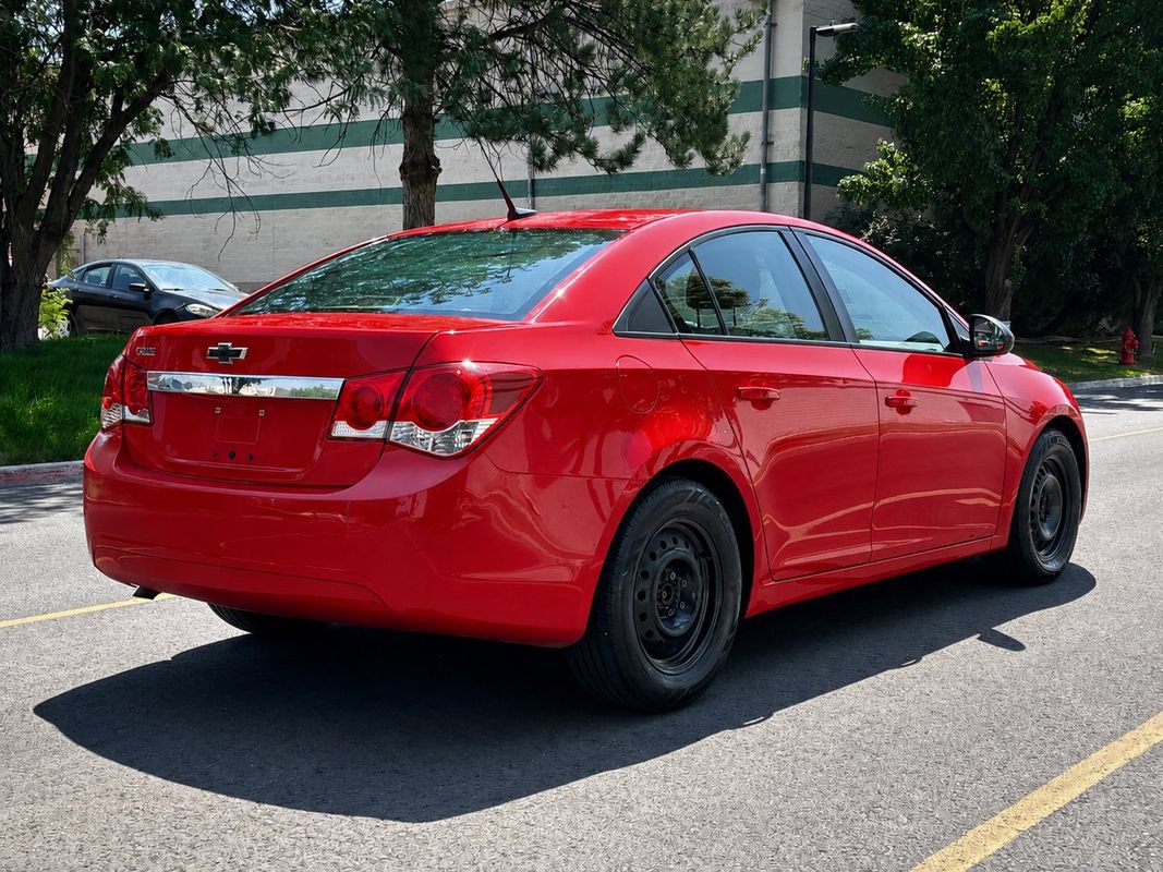 Used 2014 Chevrolet Cruze LS FWD image 5