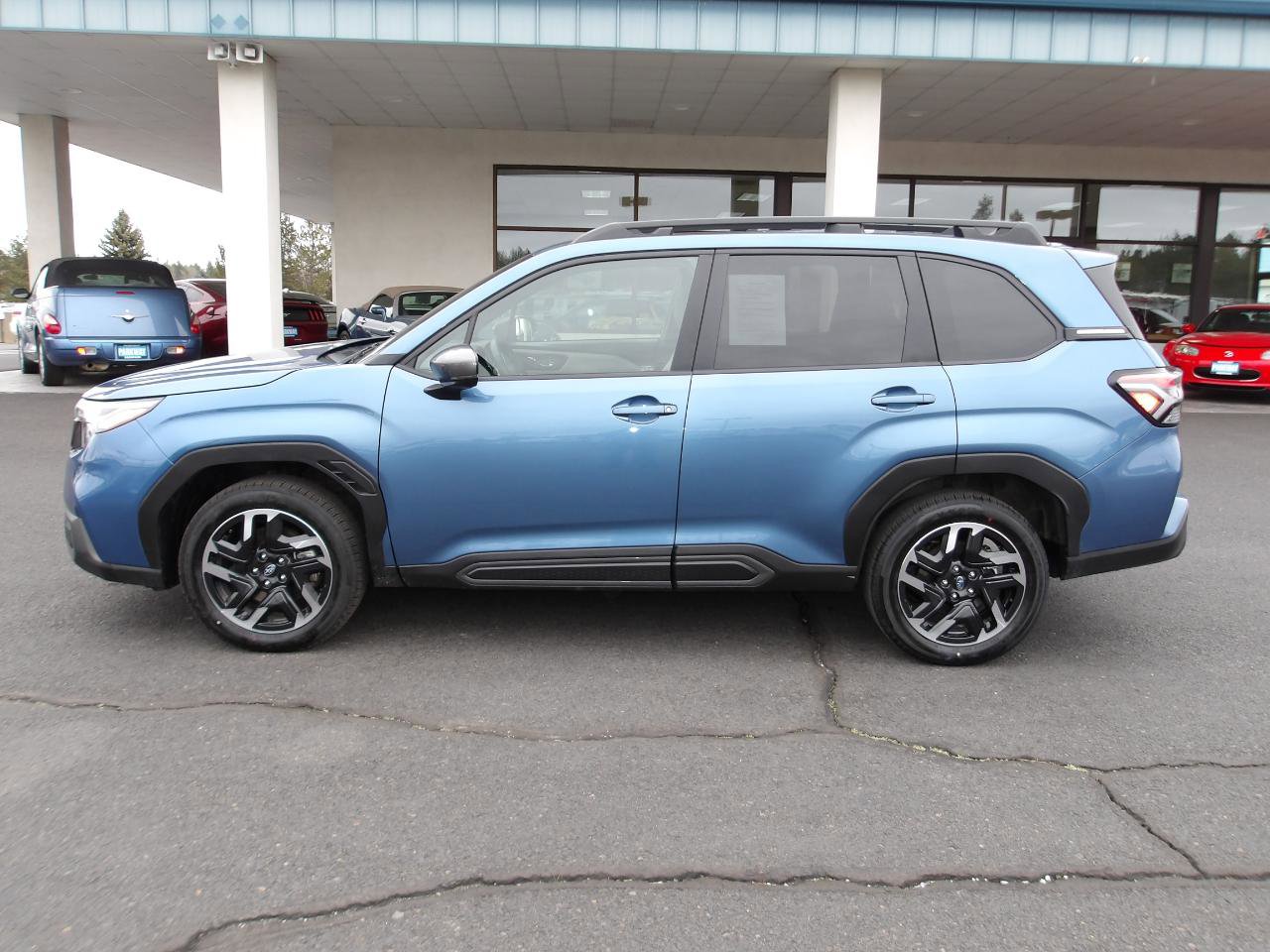 Used 2025 Subaru Forester Limited w/ Popular Package #1 image 2