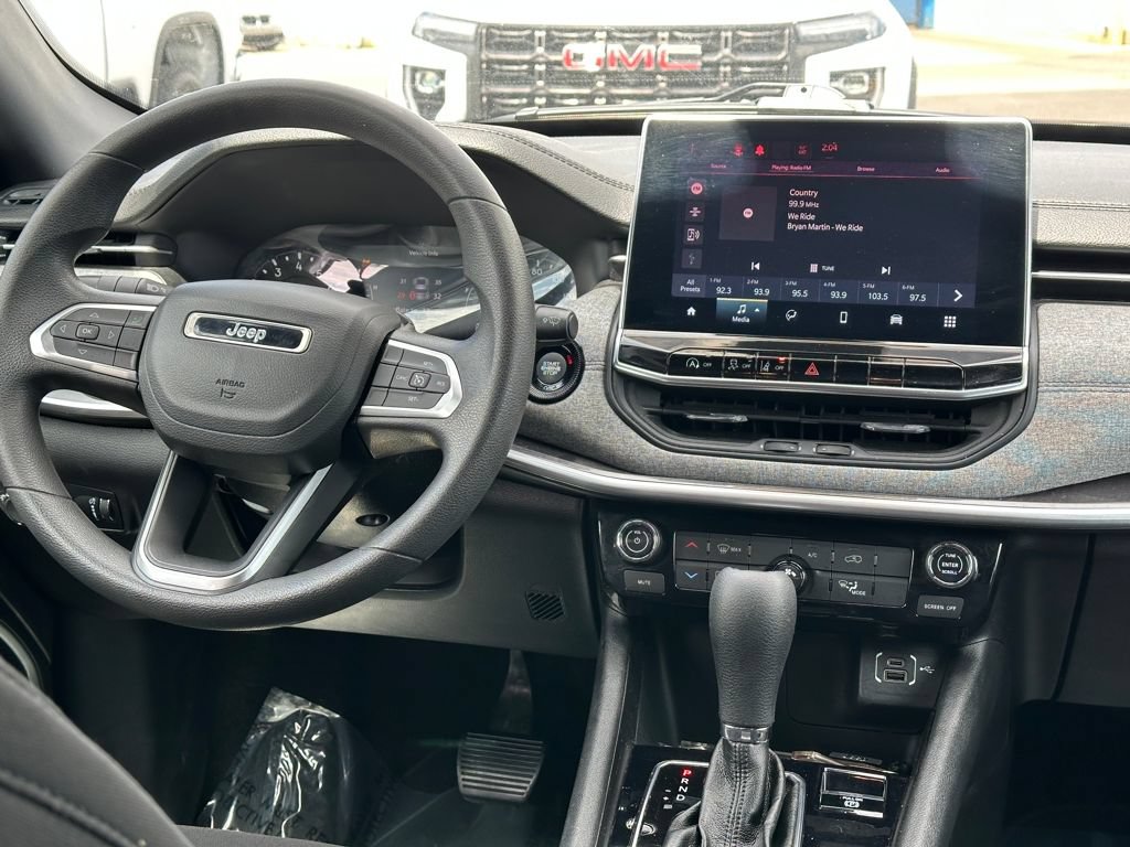 Used 2023 Jeep Compass Sport AWD/4WD image 13