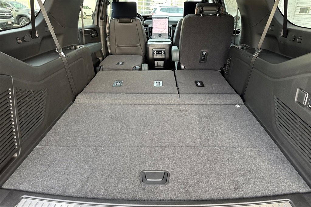 New 2026 GMC Yukon XL AT4 w/ AT4 Premium Plus Package image 15
