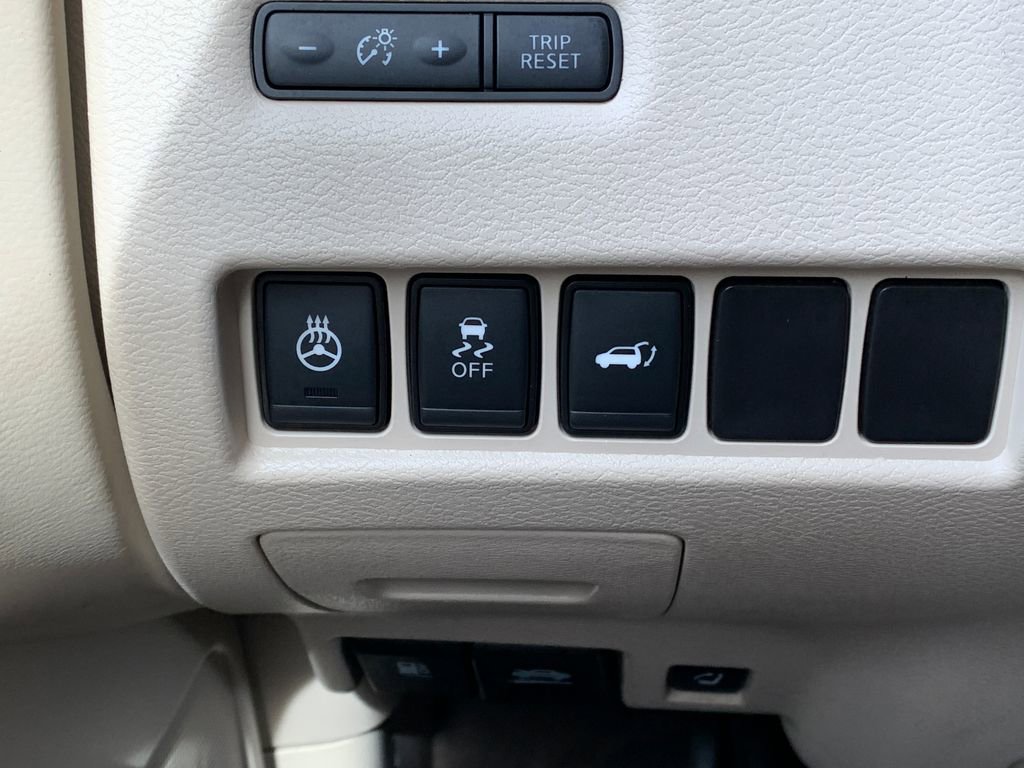 Used 2016 Nissan Murano Platinum w/ Platinum Technology Package FWD image 25