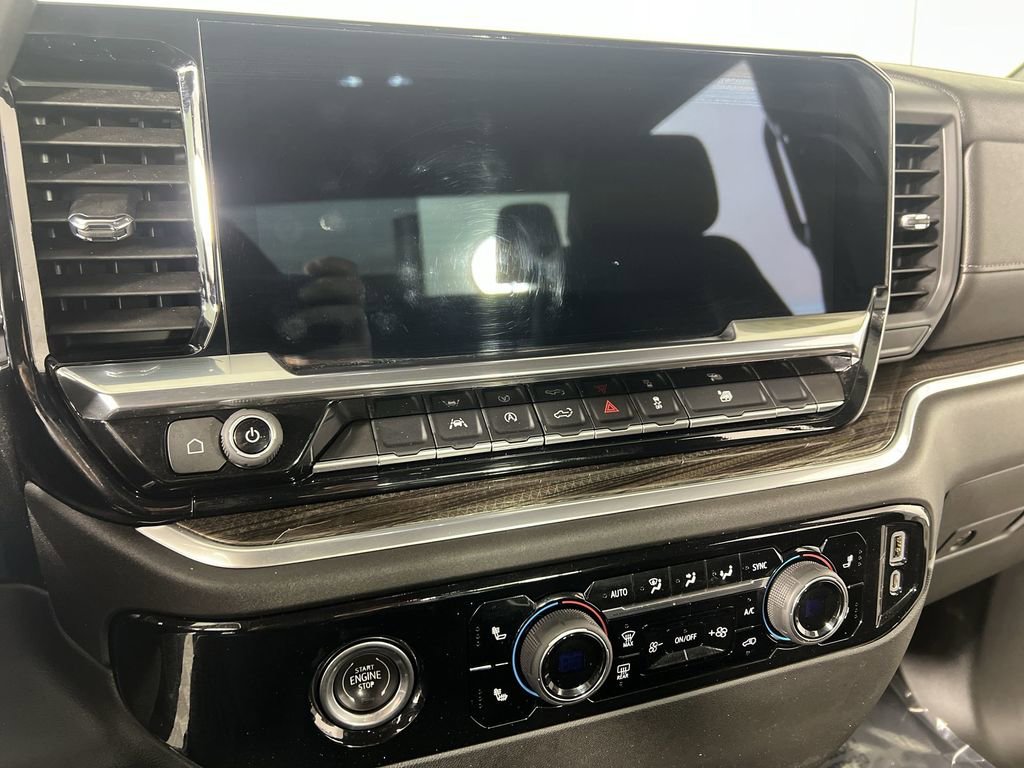 Certified 2022 Chevrolet Silverado 1500 LT AWD/4WD image 12