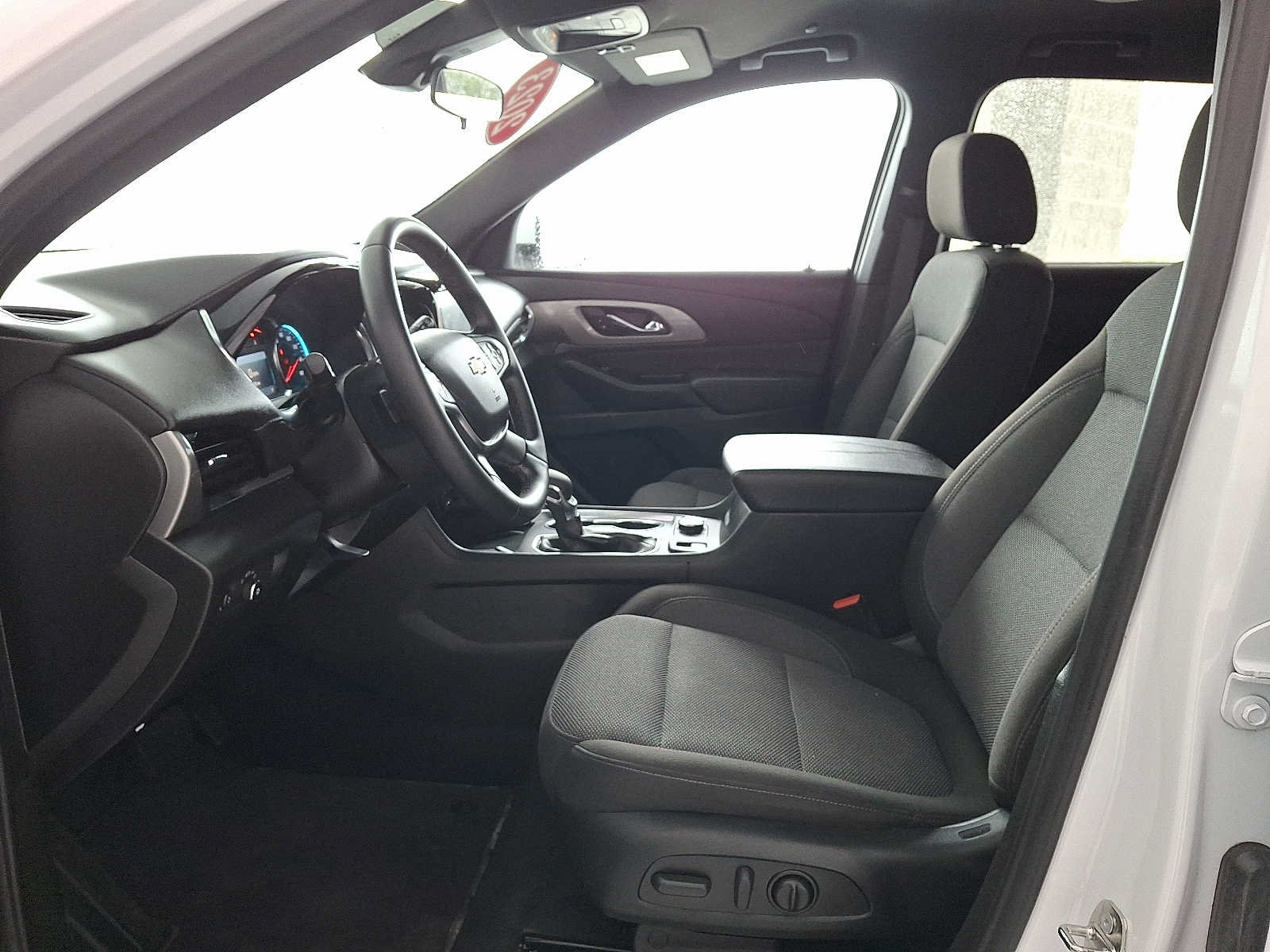 Used 2023 Chevrolet Traverse LT AWD/4WD image 14
