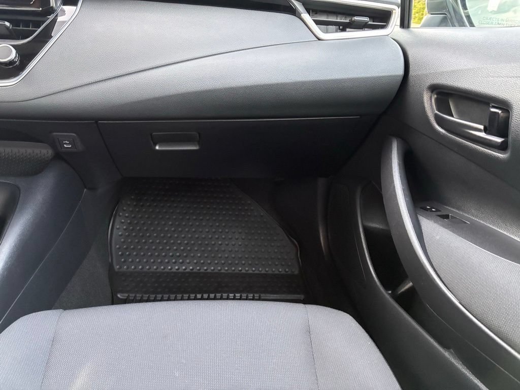 Used 2024 Toyota Corolla LE FWD image 34