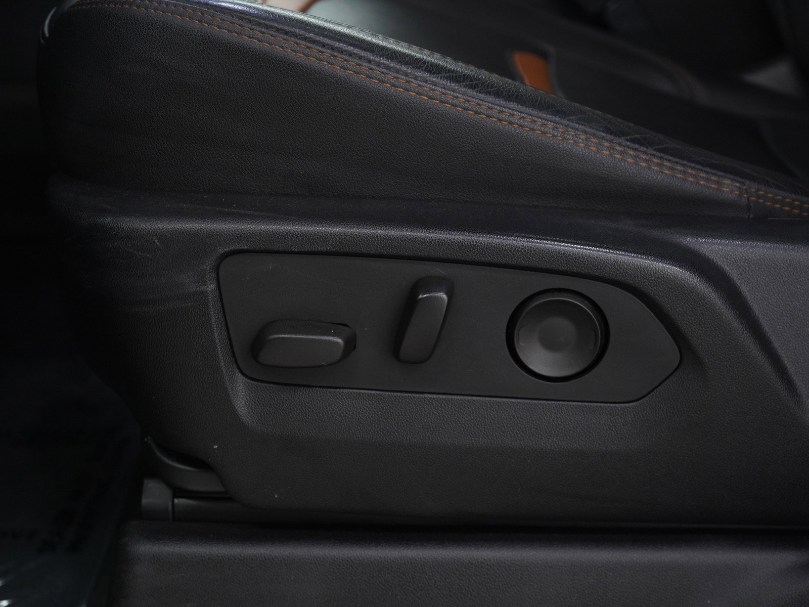 Used 2022 GMC Sierra 1500 AT4 w/ AT4 Premium Package image 29