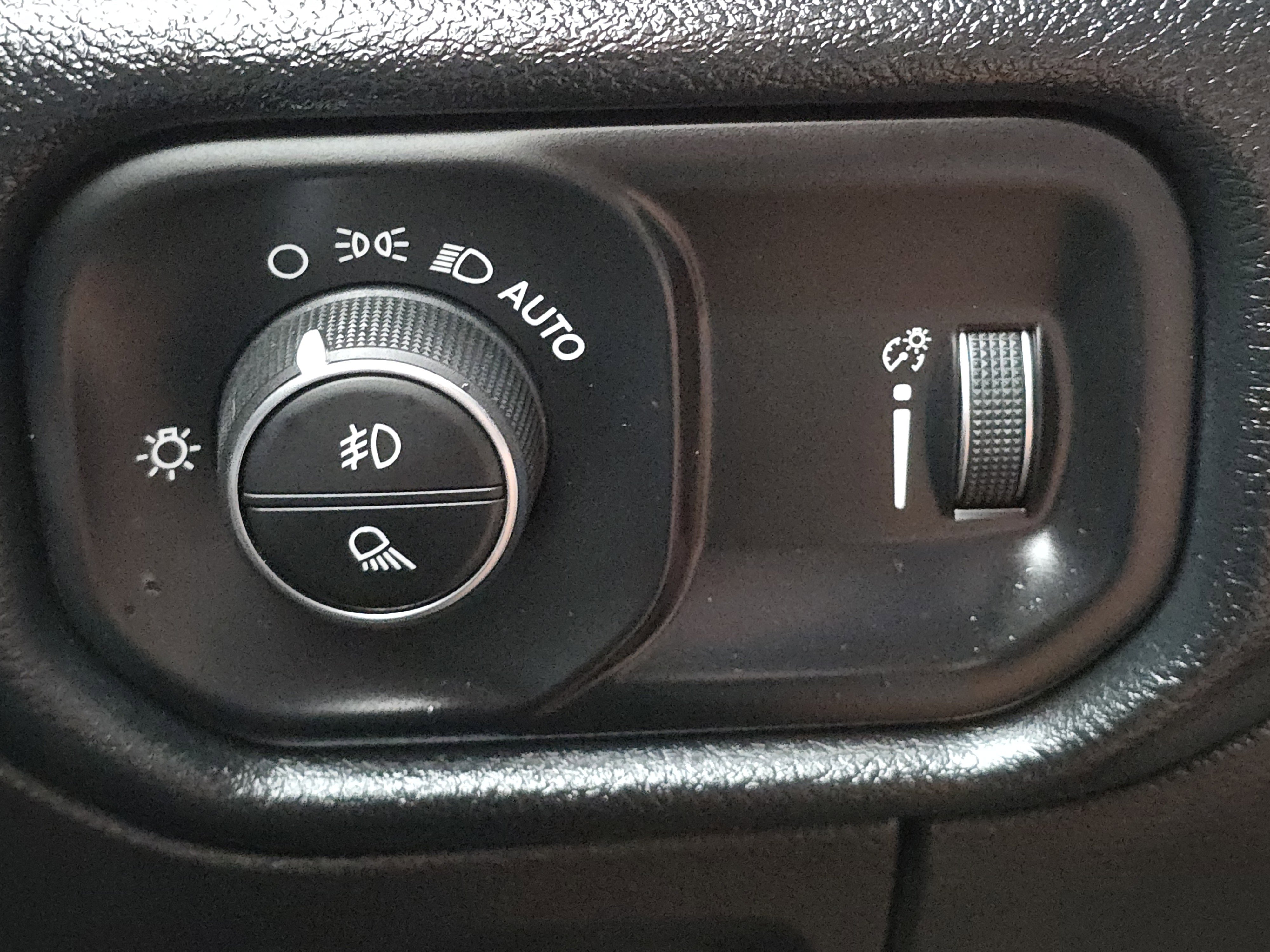 Used 2021 RAM 1500 Big Horn image 13