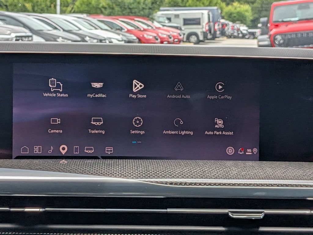 Used 2025 Cadillac Escalade V AWD/4WD image 17