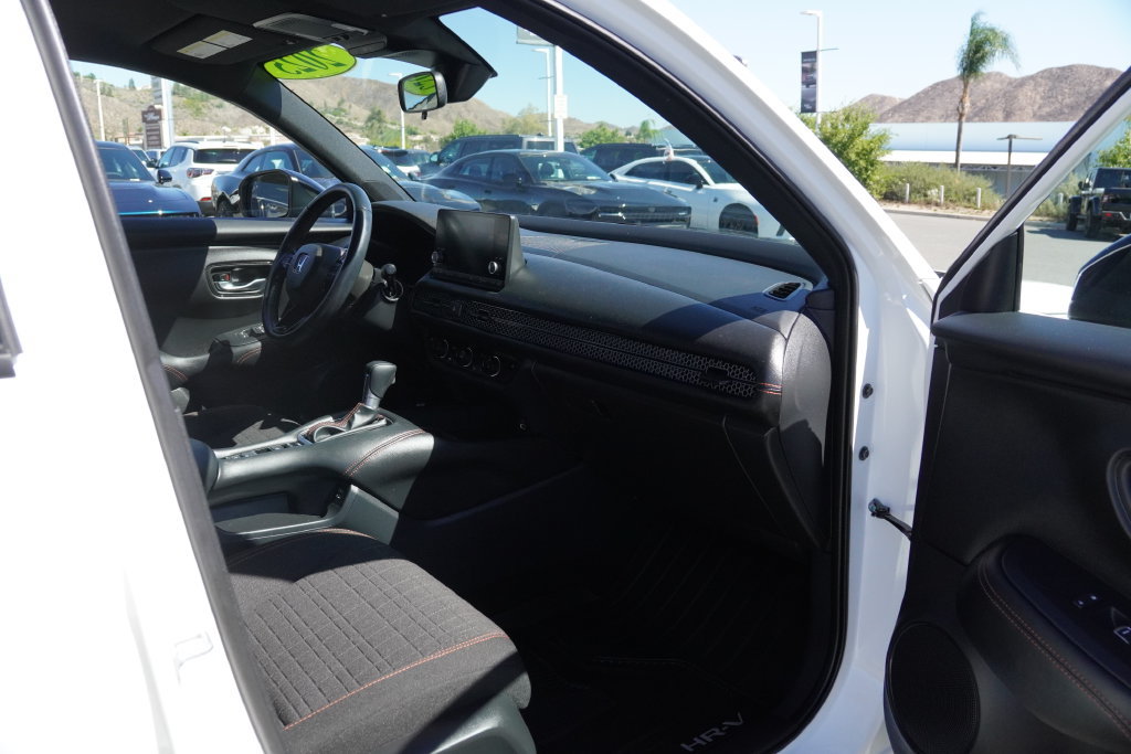 Used 2025 Honda HR-V Sport image 29
