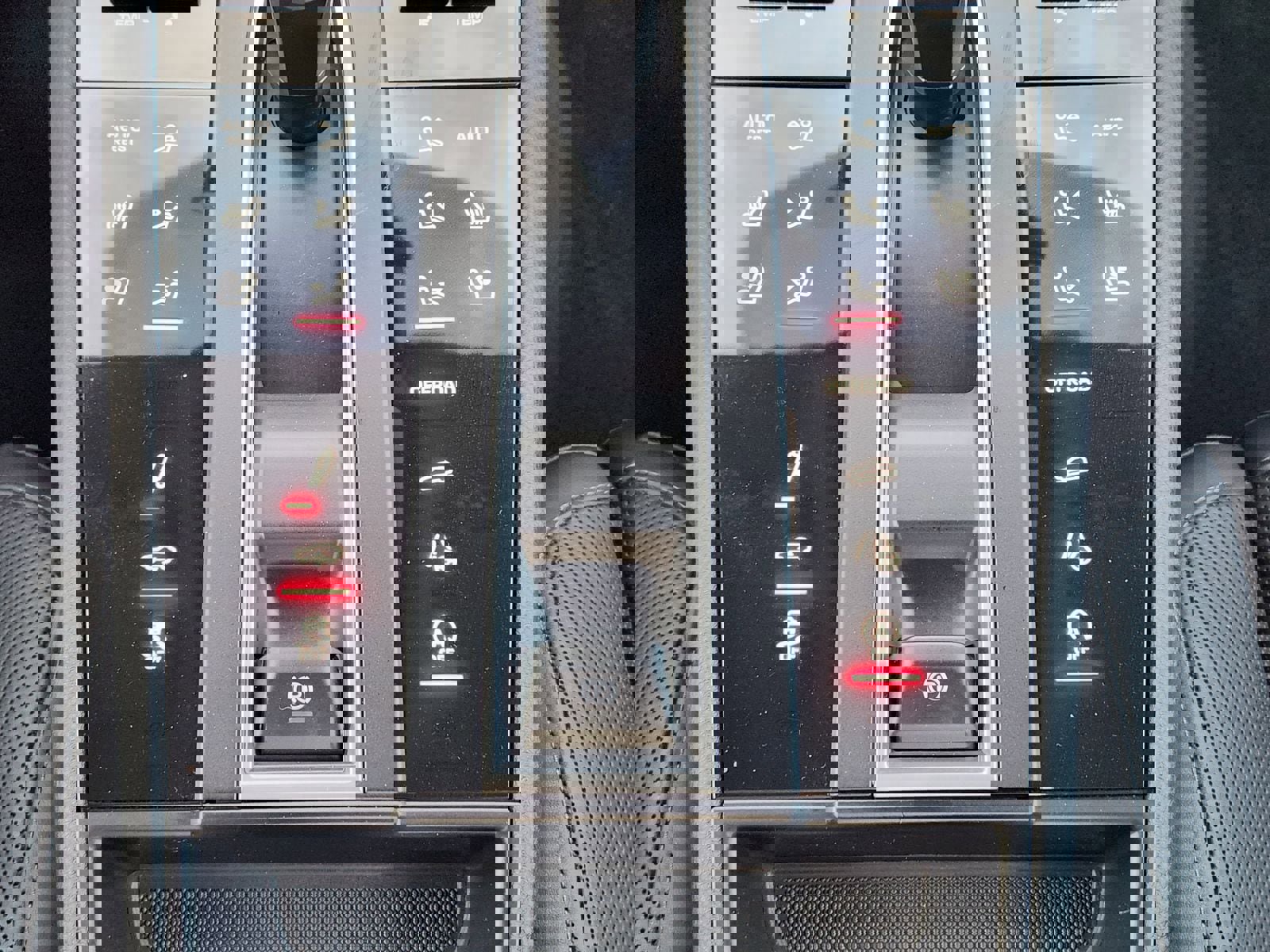 Used 2023 Porsche Macan S w/ Sport Chrono Package image 28