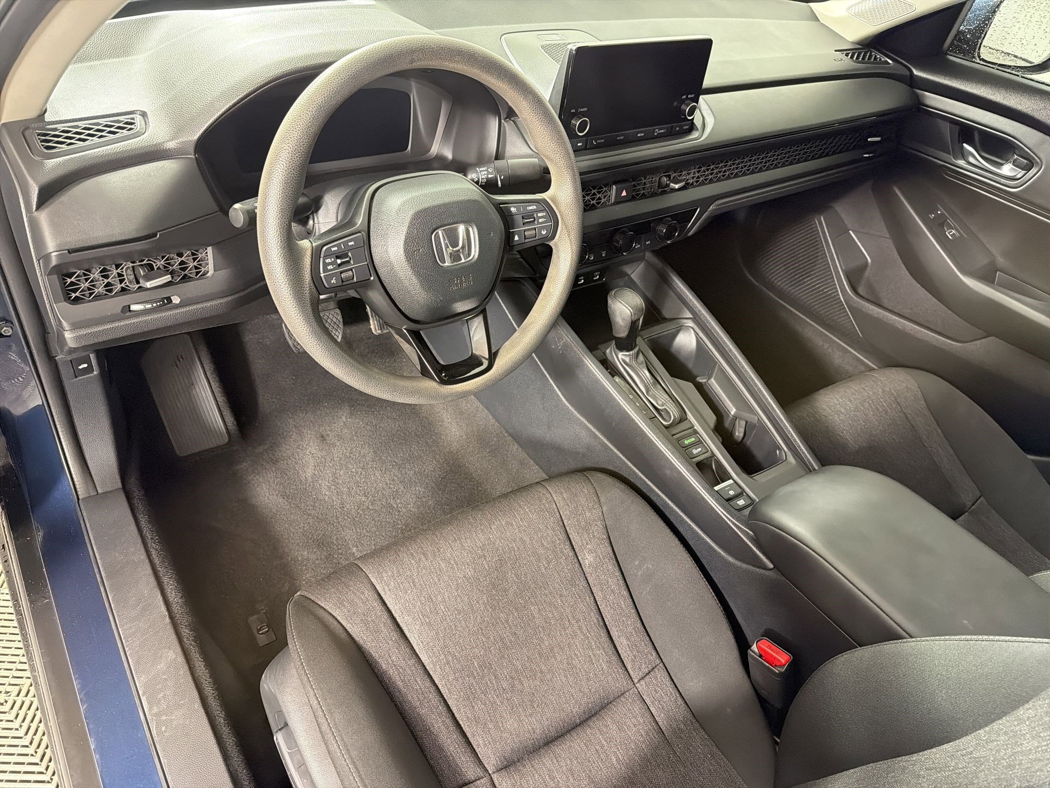 Certified 2023 Honda Accord EX image 4
