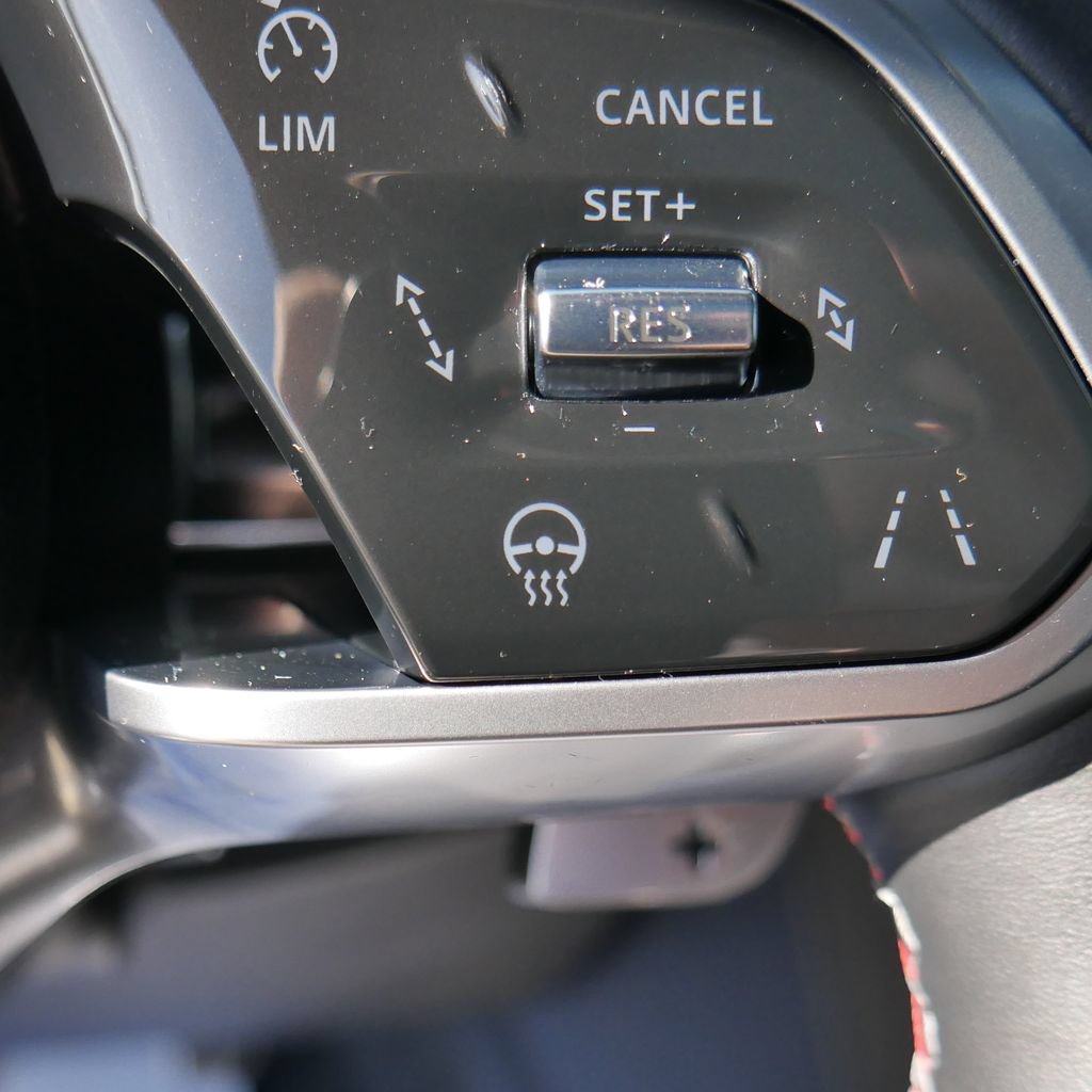 Used 2024 Jaguar F-PACE SVR AWD/4WD image 45