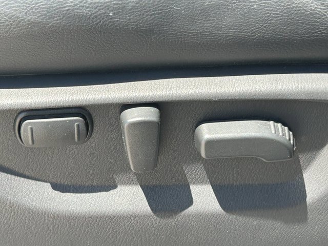 Used 2023 Nissan Armada SL w/ Captain's Chairs Package image 41