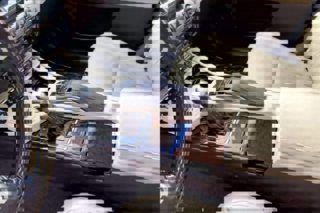 Used 2016 Lexus ES 350 w/ Luxury Package w/Wood Trim image 16