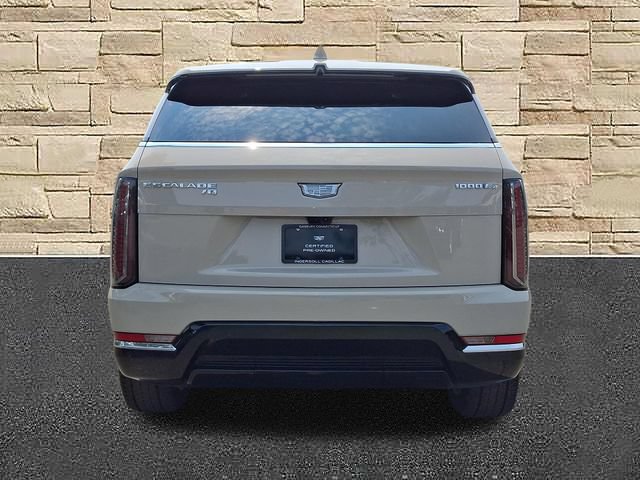 Certified 2026 Cadillac Escalade IQ Luxury 2 w/ LPO, Premium Carpet Package AWD/4WD image 3