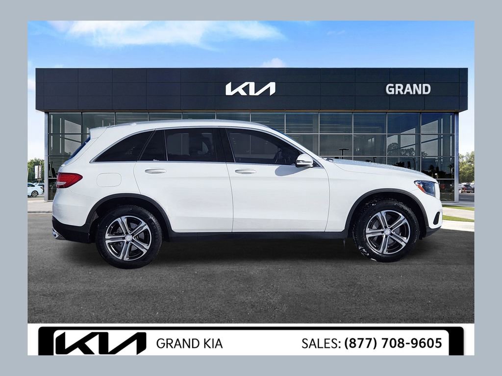 Used 2017 Mercedes-Benz GLC 300 4MATIC image 1