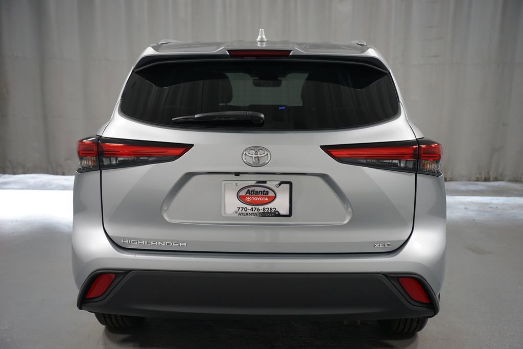 Used 2023 Toyota Highlander XLE image 7