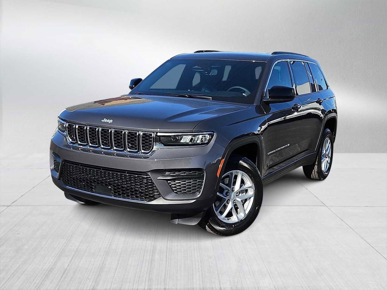 New 2025 Jeep Grand Cherokee Laredo X w/ Luxury Tech Group I