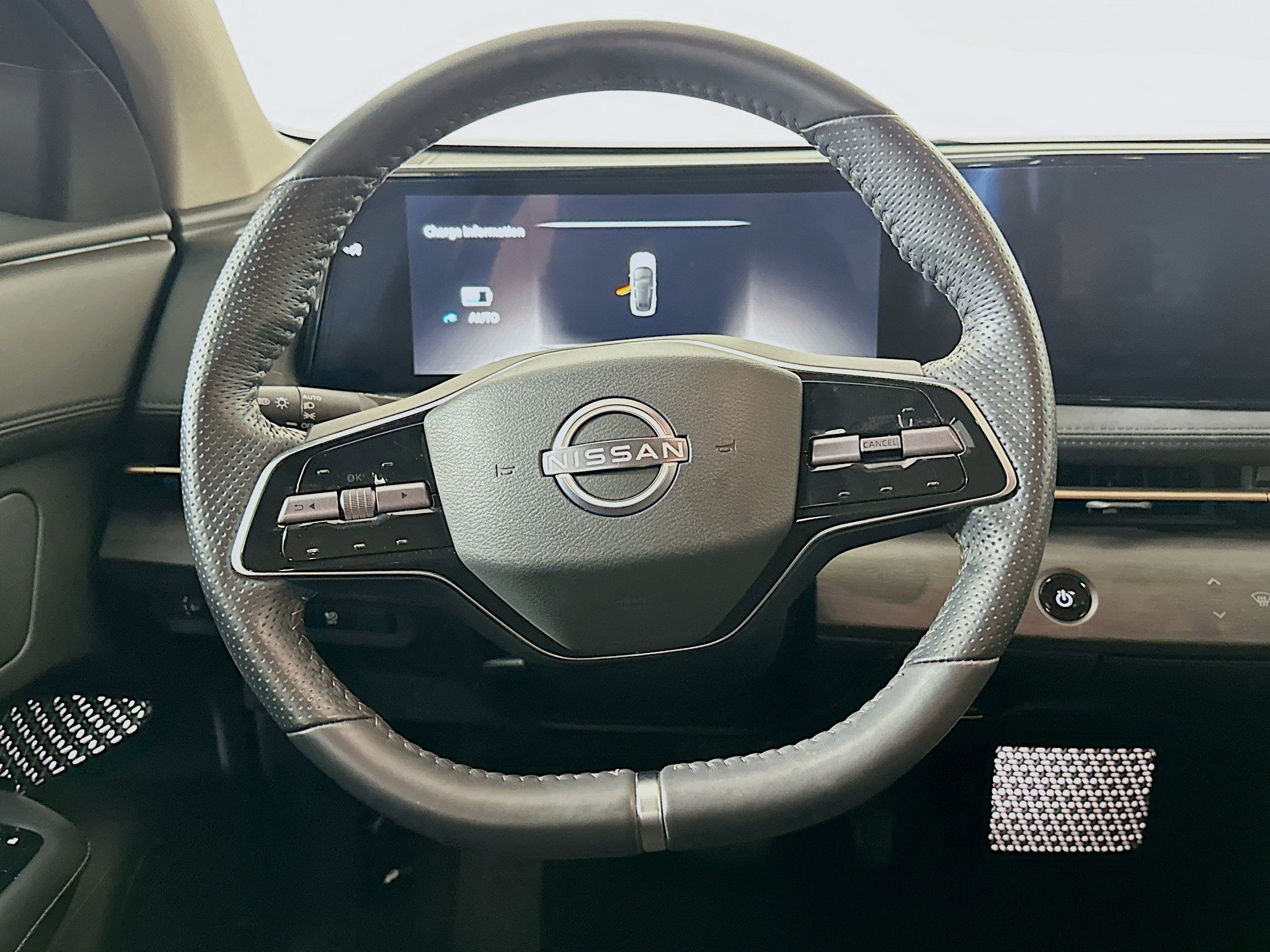 Used 2023 Nissan Ariya FWD image 18