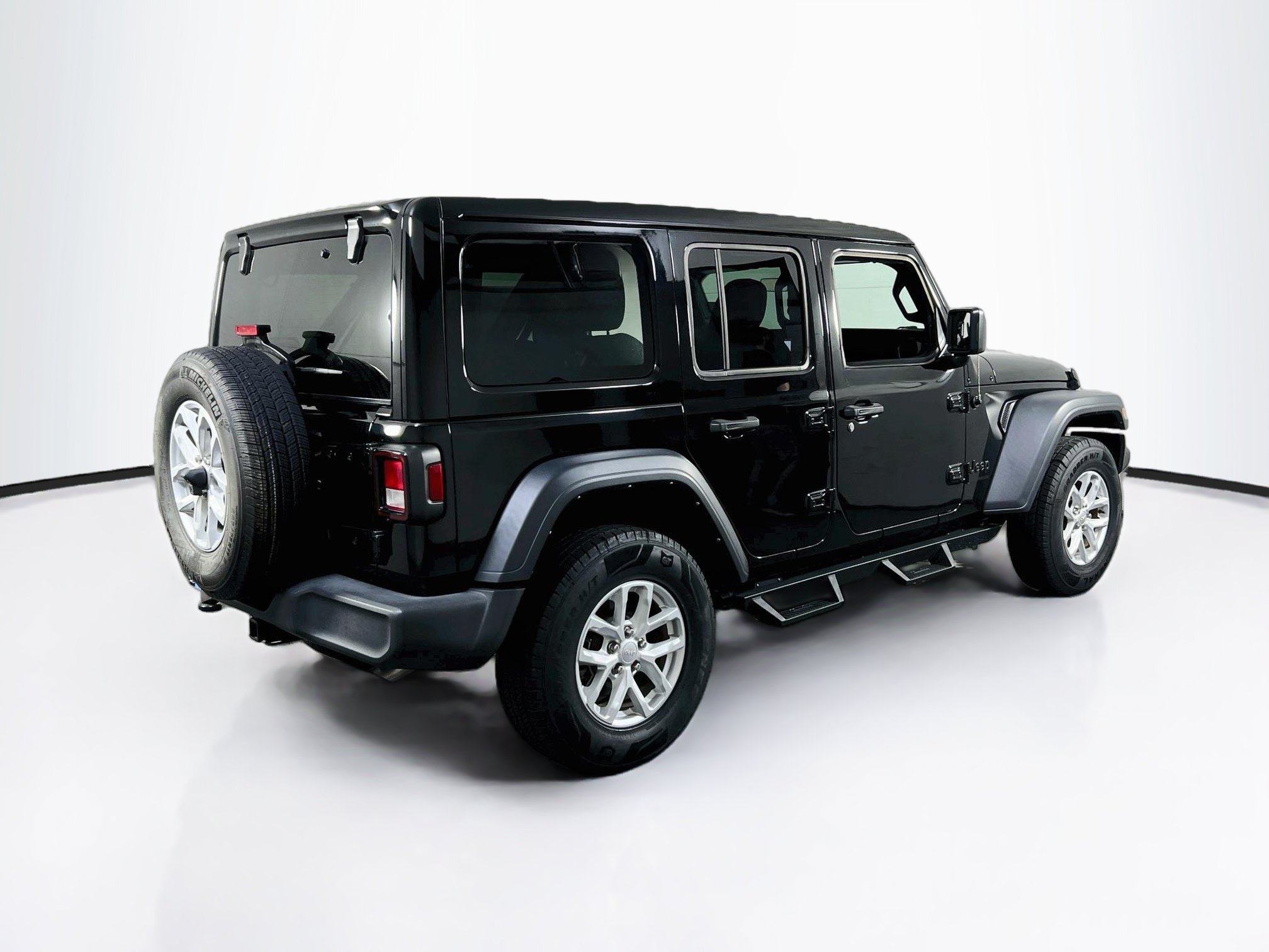 Used 2023 Jeep Wrangler Unlimited Sport w/ Sun And Sound Package AWD/4WD image 5