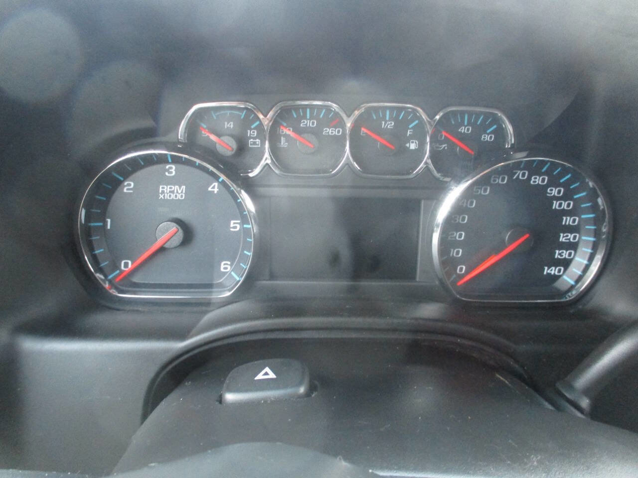 Used 2018 GMC Yukon XL SLE w/ SLE Value Package image 31