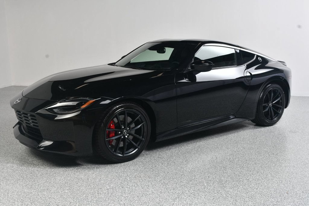 Used 2024 Nissan Z Performance w/ Floor Mat Package RWD image 2