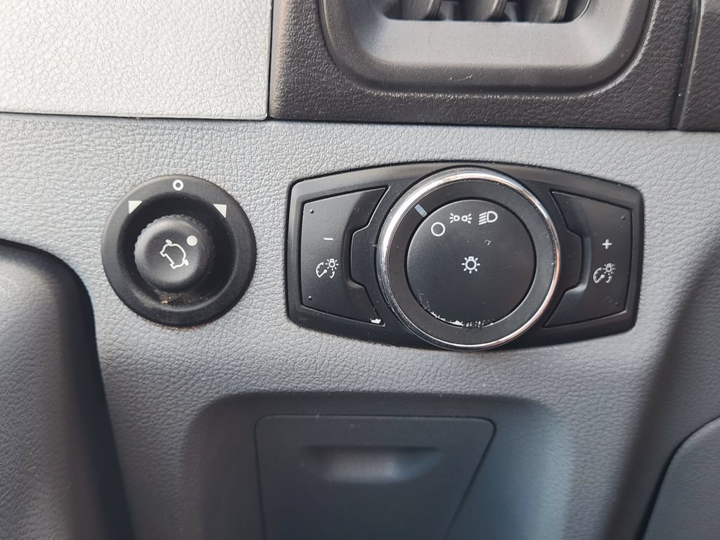 Used 2019 Ford Transit 250 138 RWD image 22