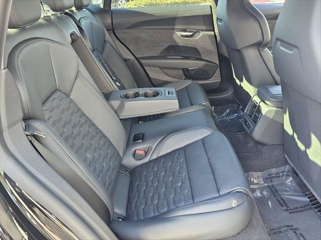 Used 2024 Audi RS e-tron GT w/ Carbon Performance Package AWD/4WD image 6