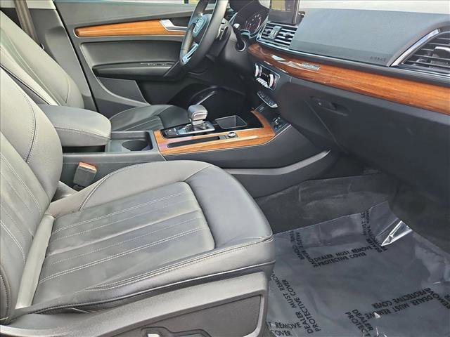 Used 2023 Audi Q5 2.0T Premium w/ Convenience Package image 20