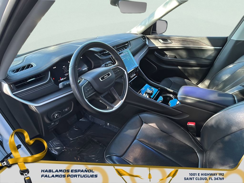 Used 2022 Jeep Grand Cherokee Limited w/ Luxury Tech Group II image 16