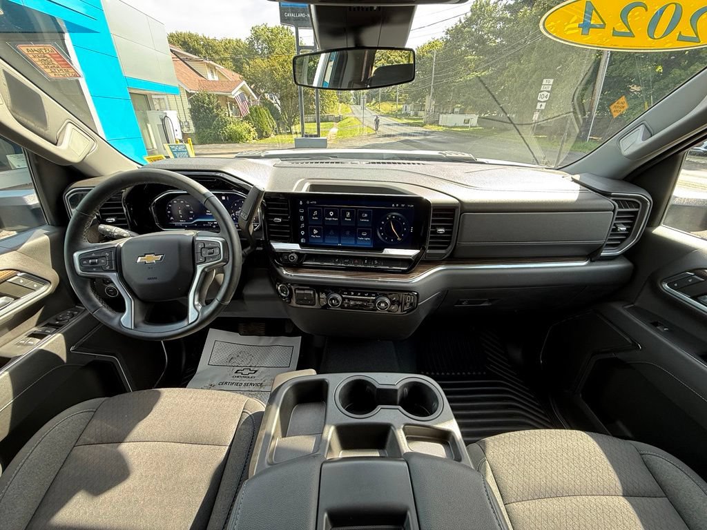 Used 2024 Chevrolet Silverado 2500 LT w/ Convenience Package AWD/4WD image 10