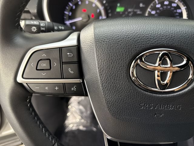 Used 2024 Toyota Highlander XSE AWD/4WD image 12