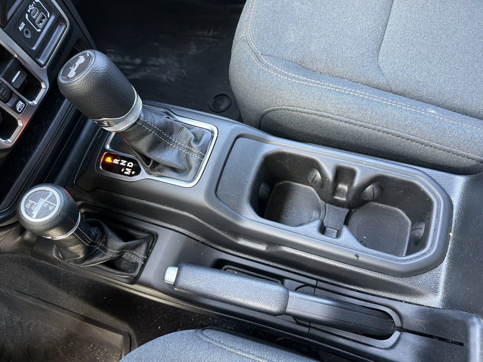 Used 2026 Jeep Wrangler Unlimited Sport AWD/4WD image 32