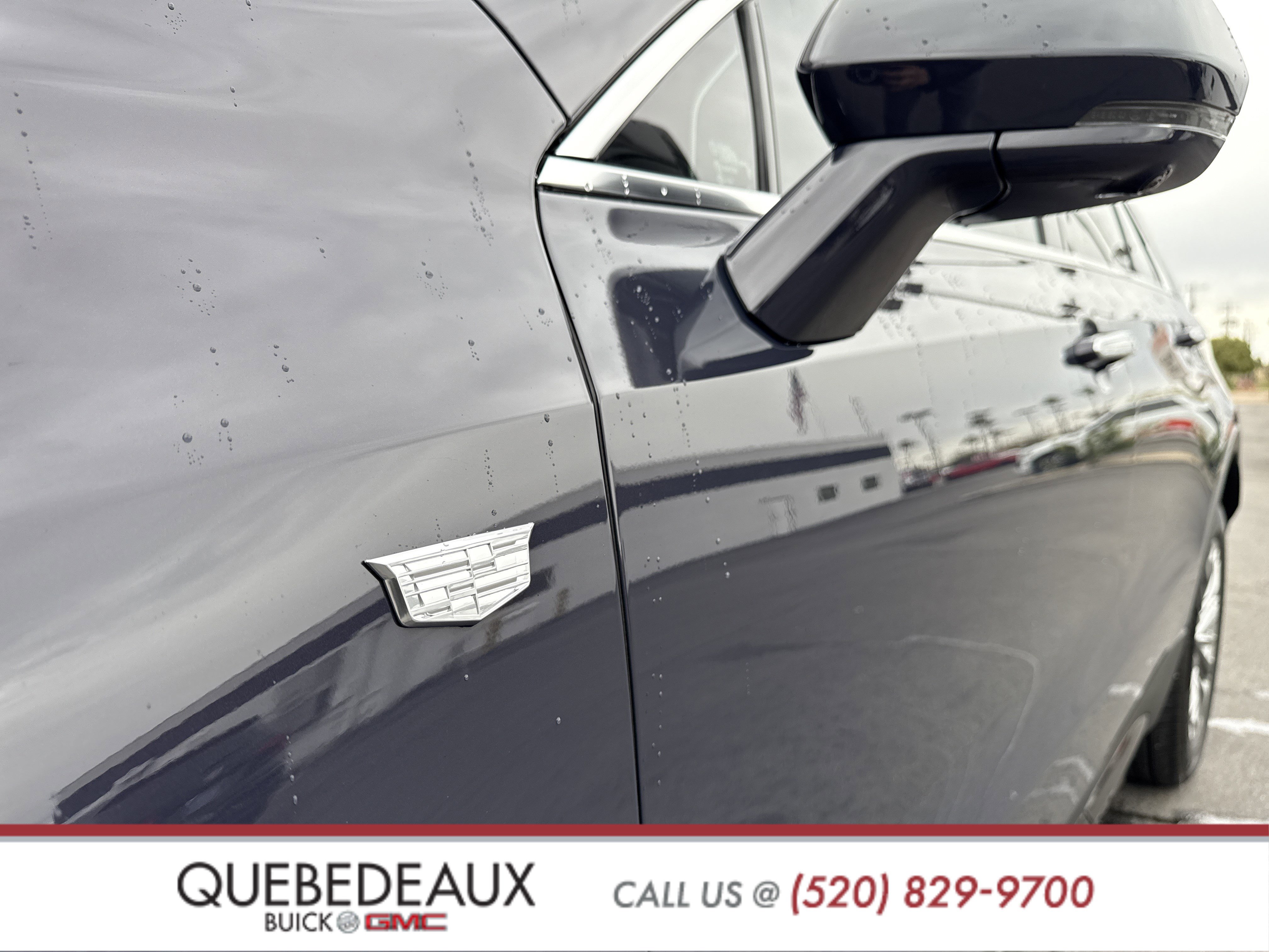 Used 2025 Cadillac XT4 Premium Luxury image 9