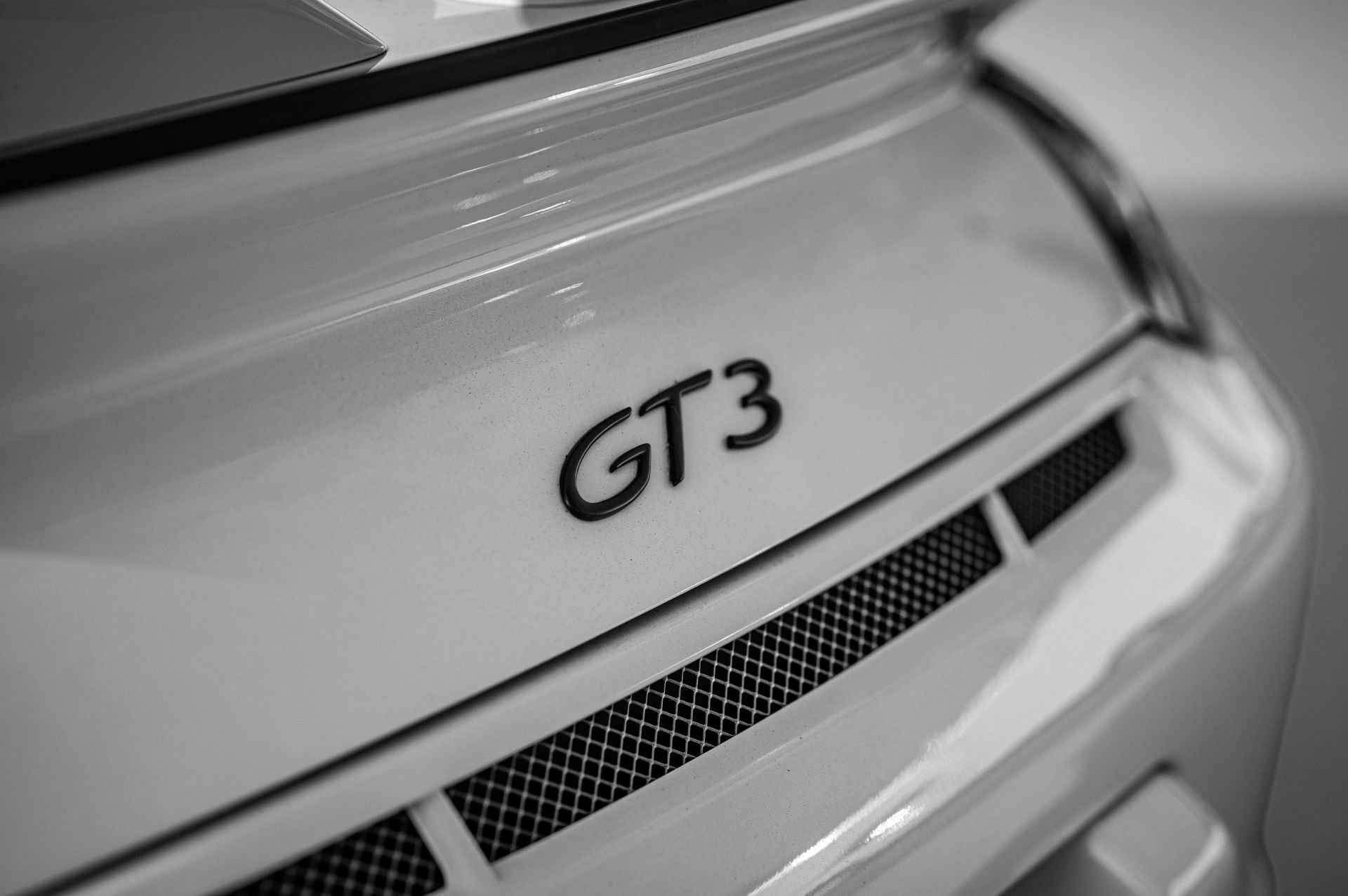 Used 2010 Porsche 911 GT3 RWD image 14