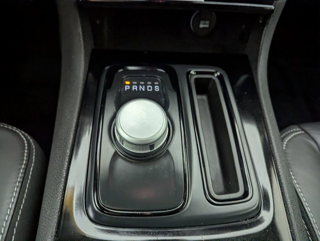 Certified 2022 Chrysler 300 S w/ Safetytec Plus Group image 14