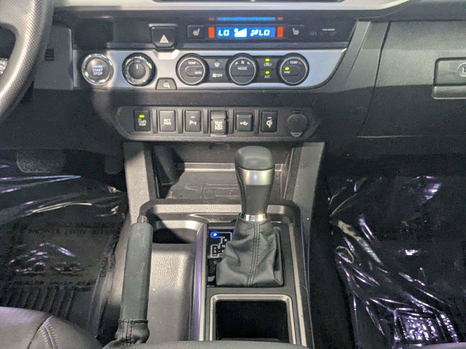 Certified 2022 Toyota Tacoma Limited AWD/4WD image 41