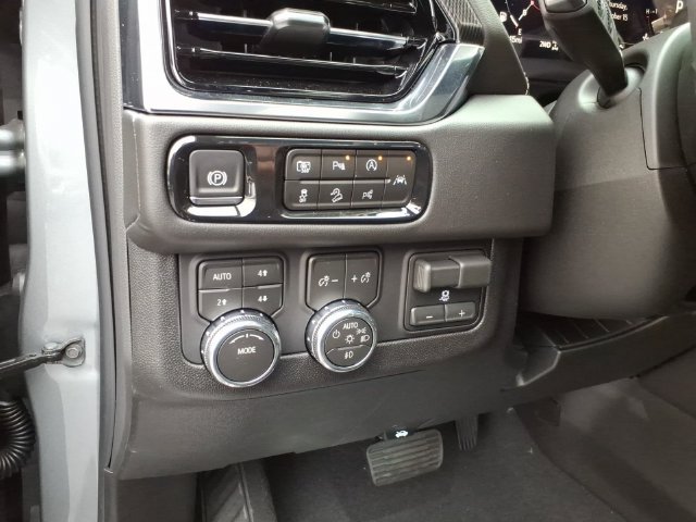 New 2027 GMC Yukon XL Elevation w/ Elevation Premium Package AWD/4WD image 32