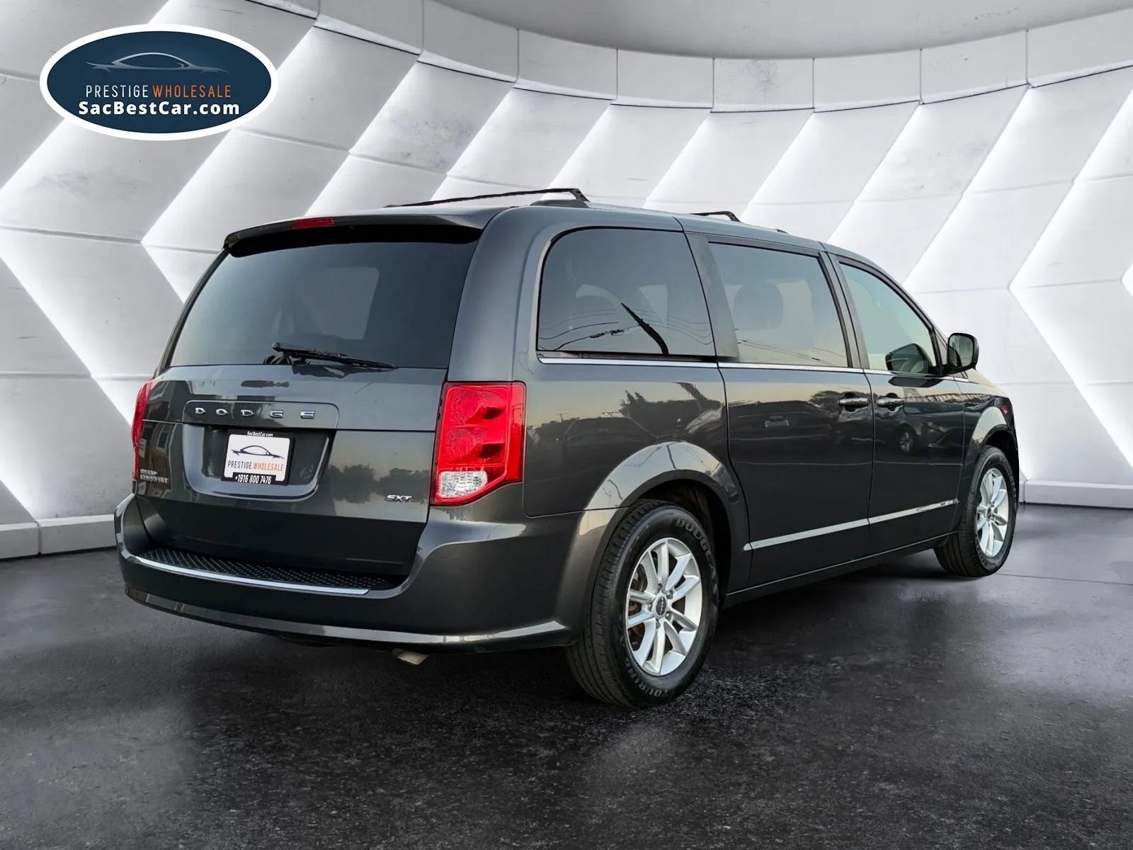 Used 2020 Dodge Grand Caravan SXT image 5