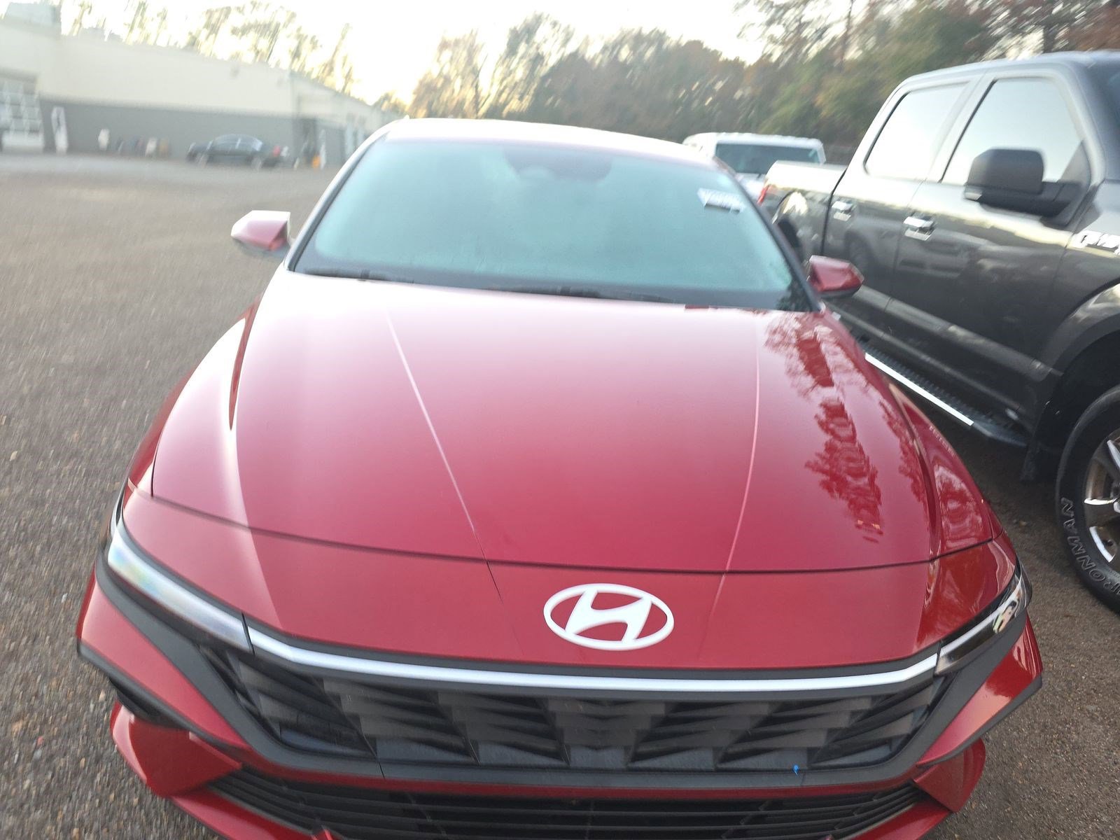 Used 2025 Hyundai Elantra SE image 2