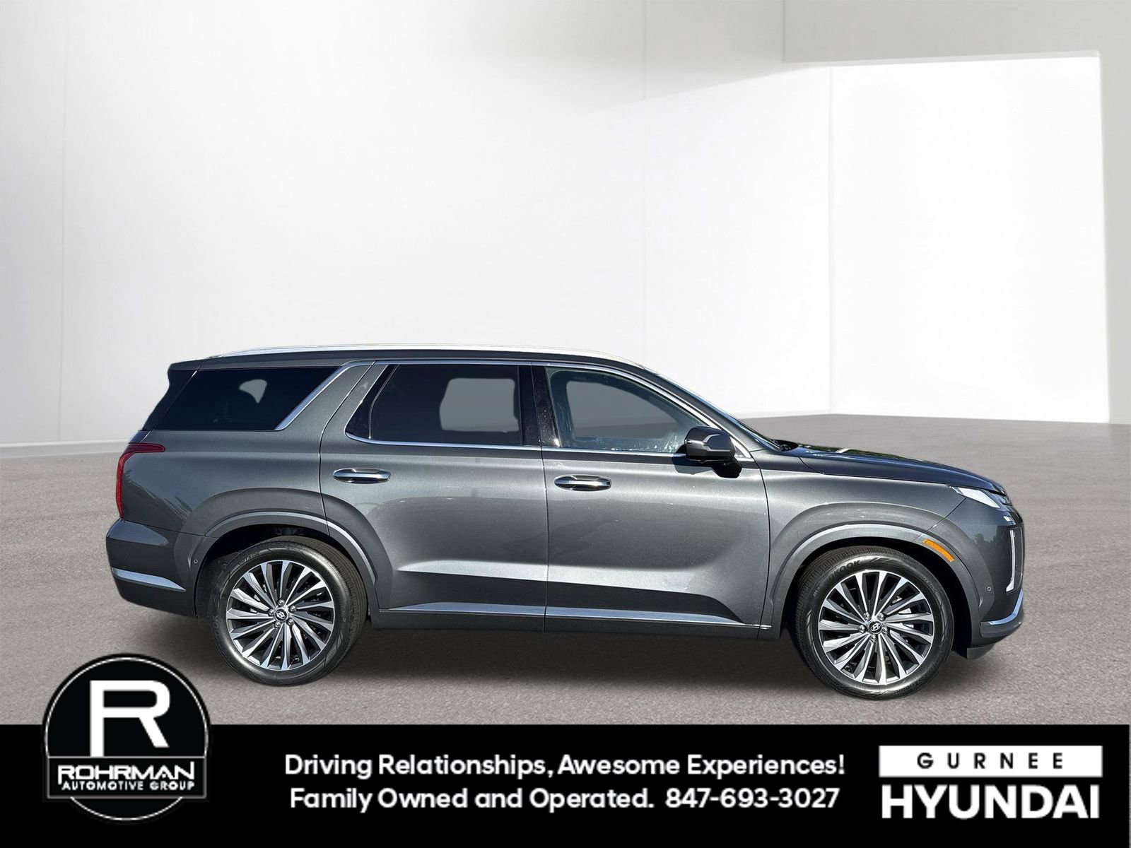 Used 2023 Hyundai Palisade Calligraphy w/ Cargo Package AWD/4WD image 11