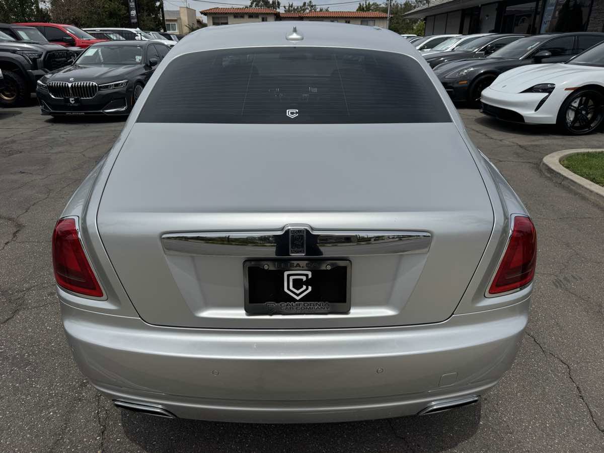 Used 2014 Rolls-Royce Ghost RWD image 5