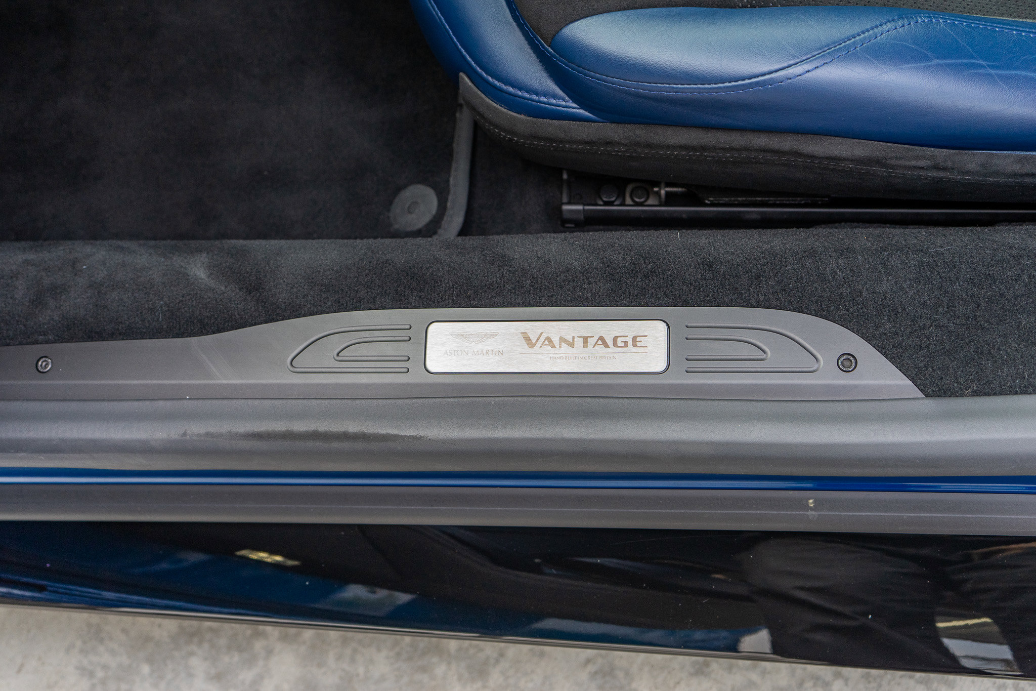 Used 2022 Aston Martin V8 Vantage Coupe image 22