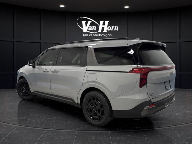 Used 2025 Kia Carnival SX w/ SX Dark Edition Package image 3