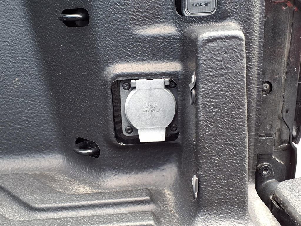 Used 2024 GMC Sierra 1500 Elevation image 19