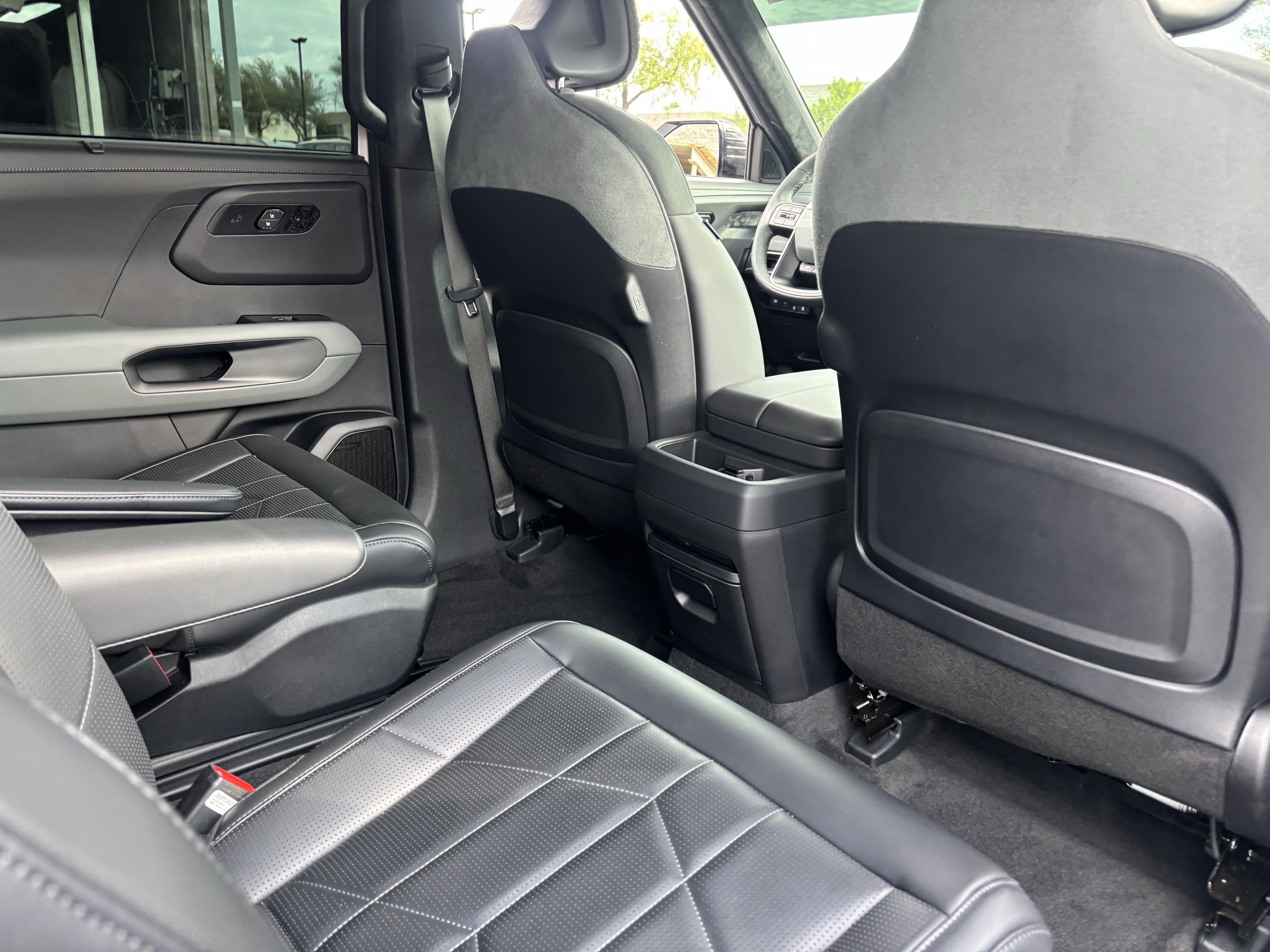 Used 2027 Kia Telluride SX Prestige X-Pro AWD/4WD image 11