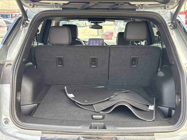 Used 2025 Chevrolet Blazer RS FWD image 34